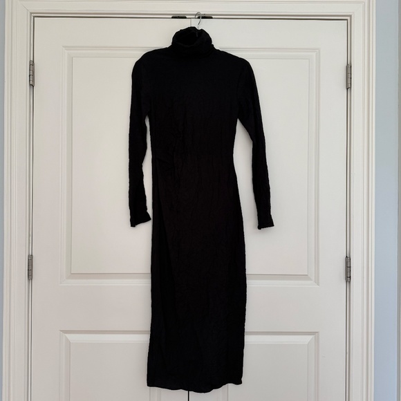 ZARA LIMITED EDITION Creased Wrinkled Textured Black Midi Dress – Size - Picture 2 of 4